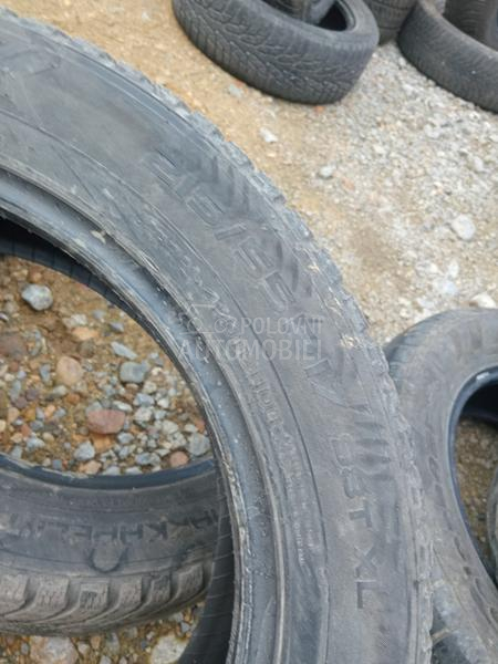 Nokian 215/55 R17 Zimska