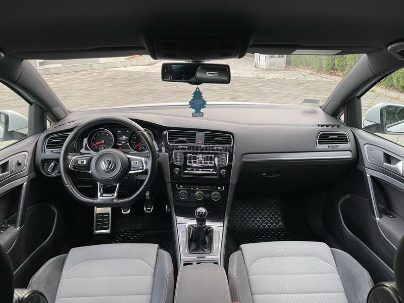 Volkswagen Golf 7 R-Line