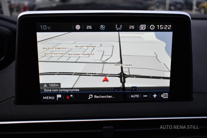 Peugeot 3008 1.2 Allure MT