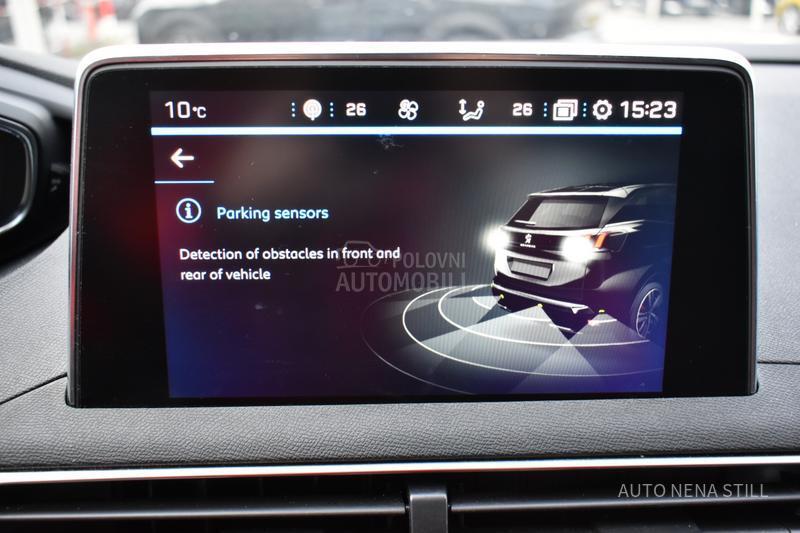 Peugeot 3008 1.2 Allure MT