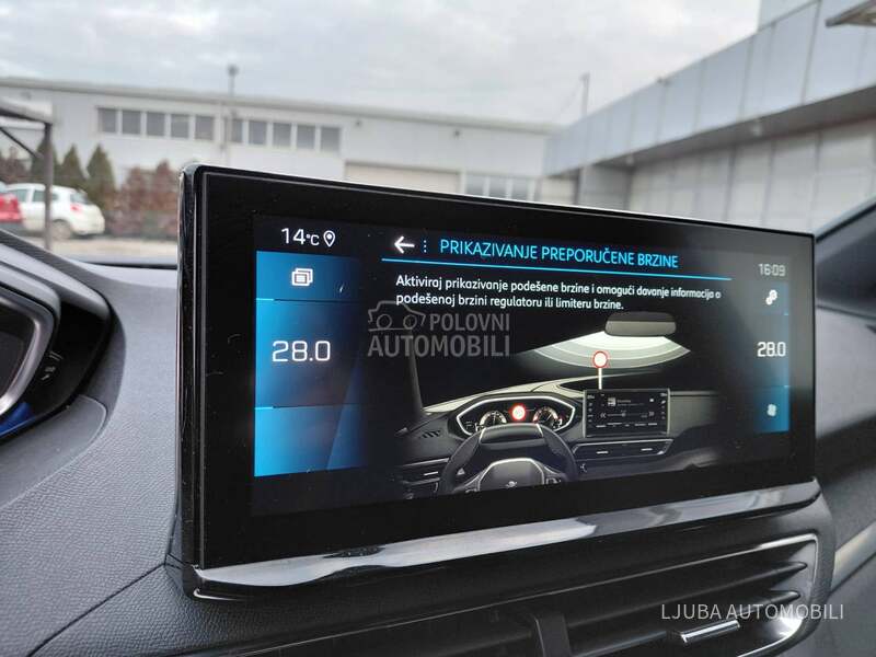 Peugeot 3008 1.5hdiALLURE RESTYLE