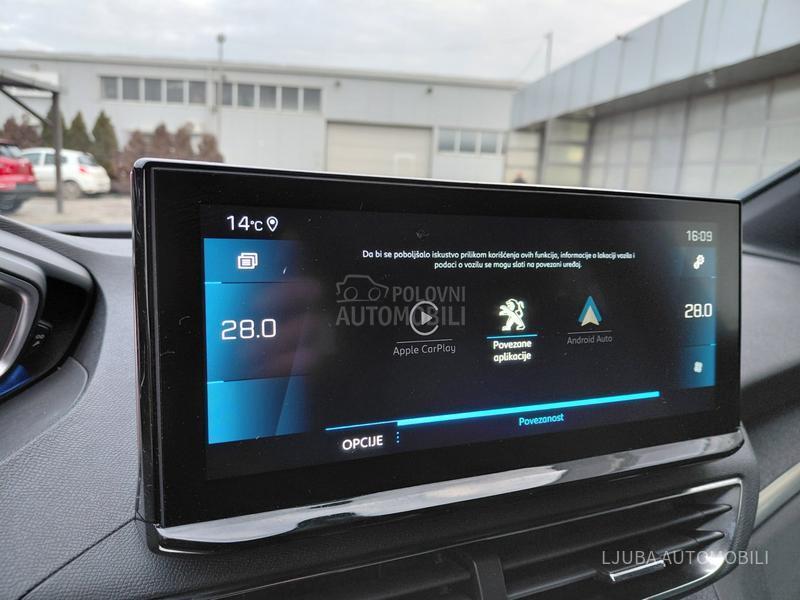 Peugeot 3008 1.5hdiALLURE RESTYLE