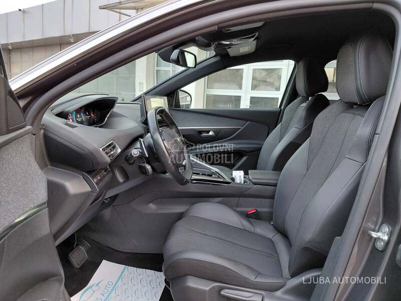 Peugeot 3008 1.5hdiALLURE RESTYLE