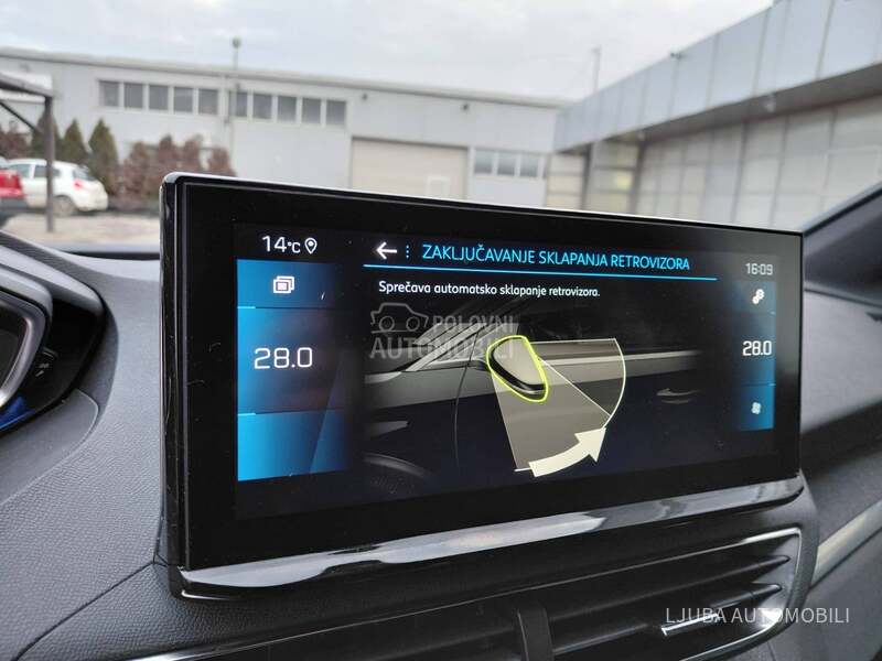 Peugeot 3008 1.5hdiALLURE RESTYLE