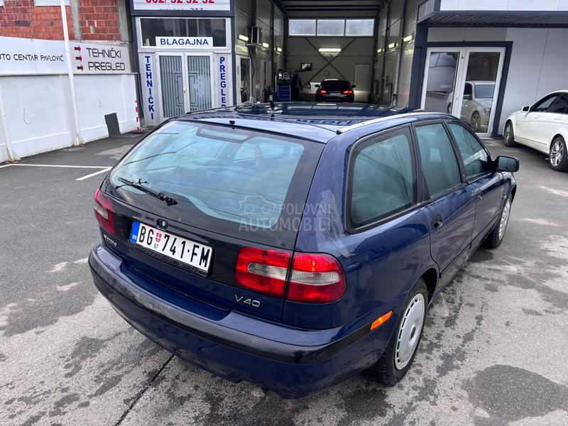 Volvo V40 