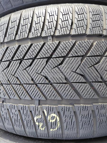 Ostalo 275/40 R21 Zimska