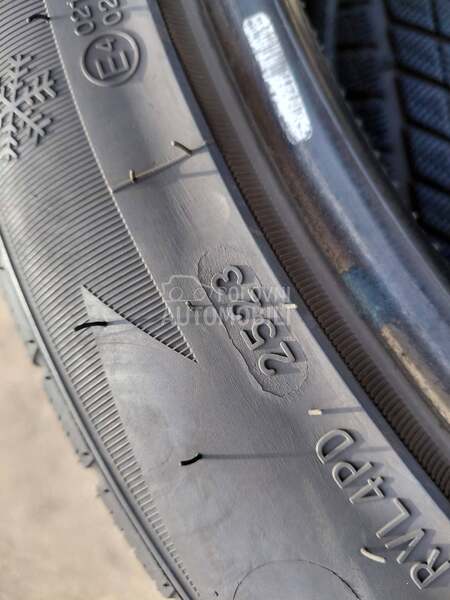 Ostalo 275/40 R21 Zimska