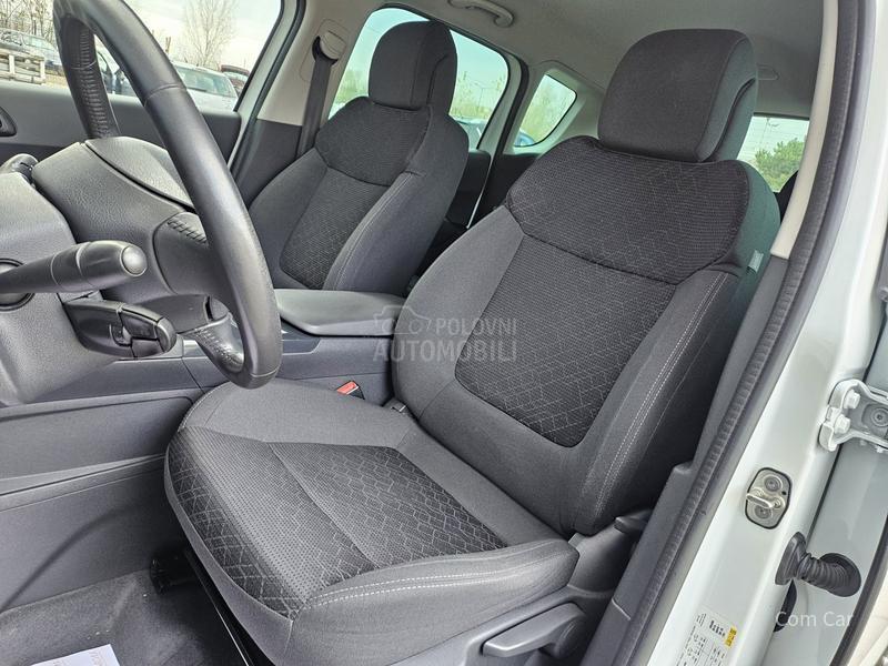 Peugeot 3008 1.6 eHDI