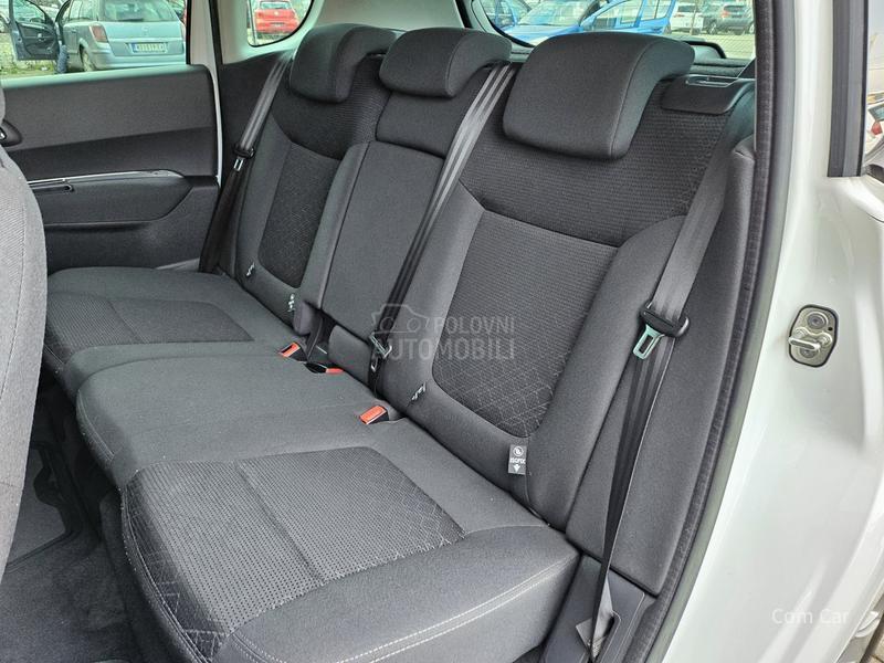 Peugeot 3008 1.6 eHDI