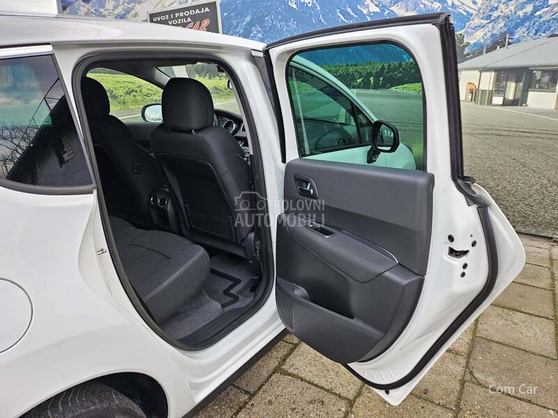 Peugeot 3008 1.6 eHDI