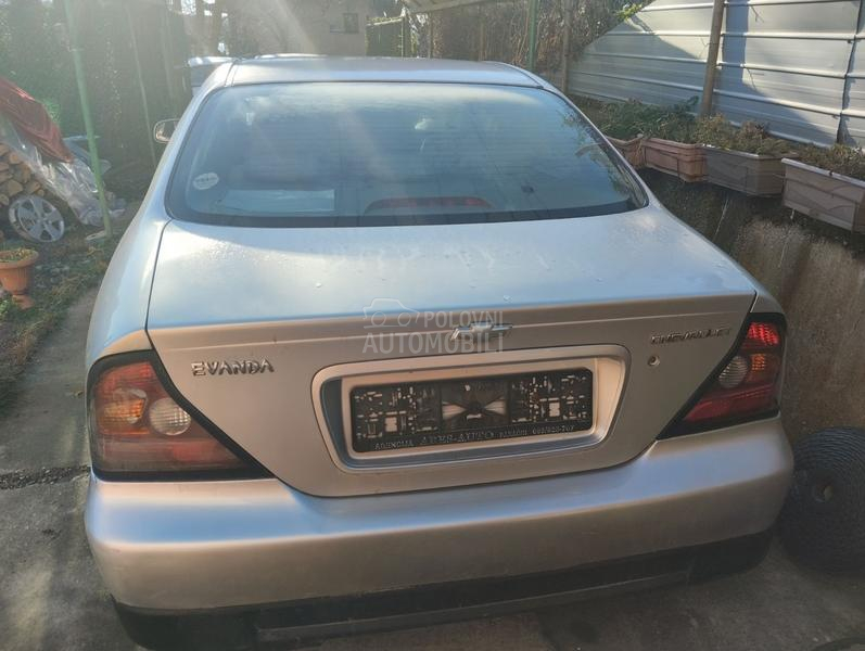 Chevrolet Evanda 