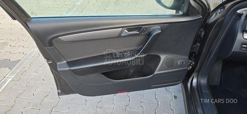 Volkswagen Passat B7 2.0TDI D.S.G/L.E.D