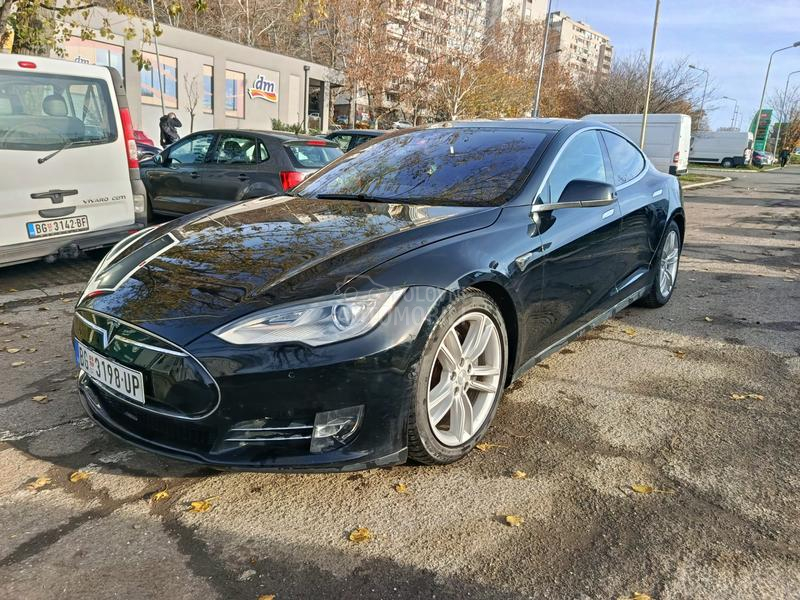 Tesla Model S Dual Motor