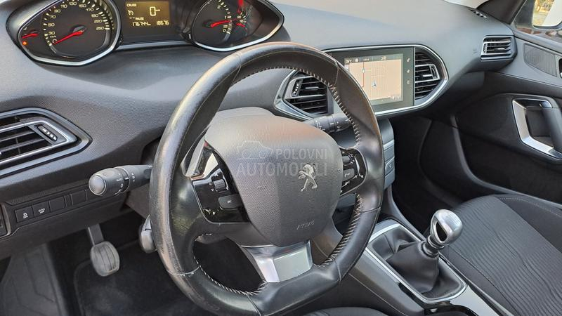 Peugeot 308 1,6 blu hdi