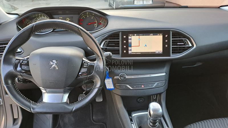 Peugeot 308 1,6 blu hdi