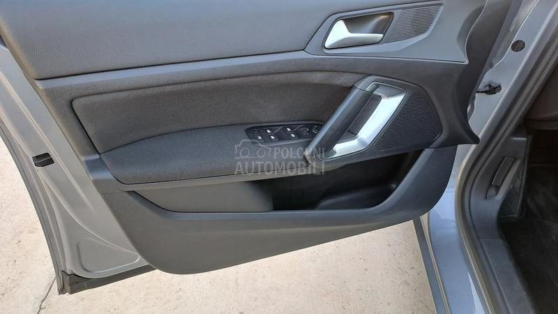 Peugeot 308 1,6 blu hdi