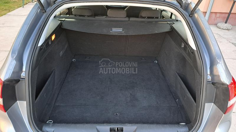Peugeot 308 1,6 blu hdi