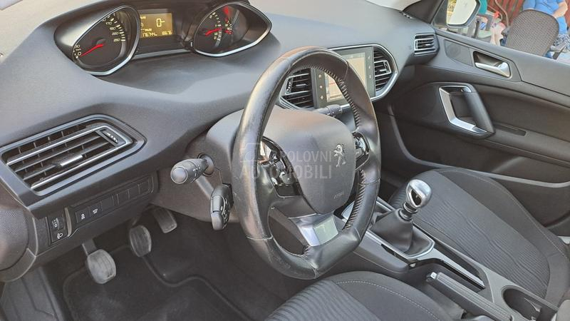 Peugeot 308 1,6 blu hdi