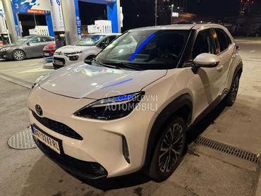 Toyota Yaris Cross Elegant