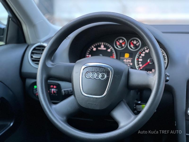 Audi A3 1.6 TDI/AMBIENTE/