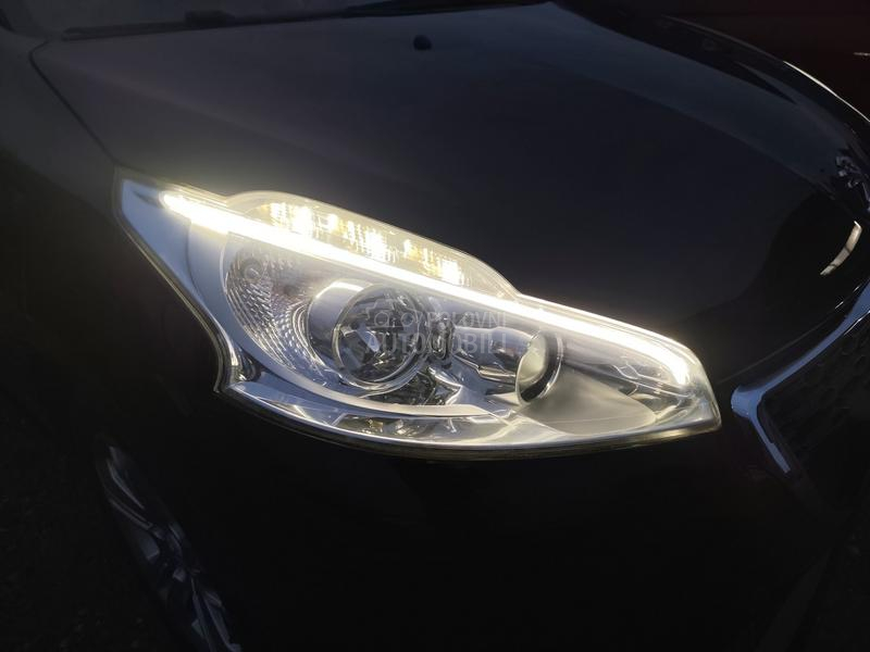 Peugeot 208 ALLURE /112 000/