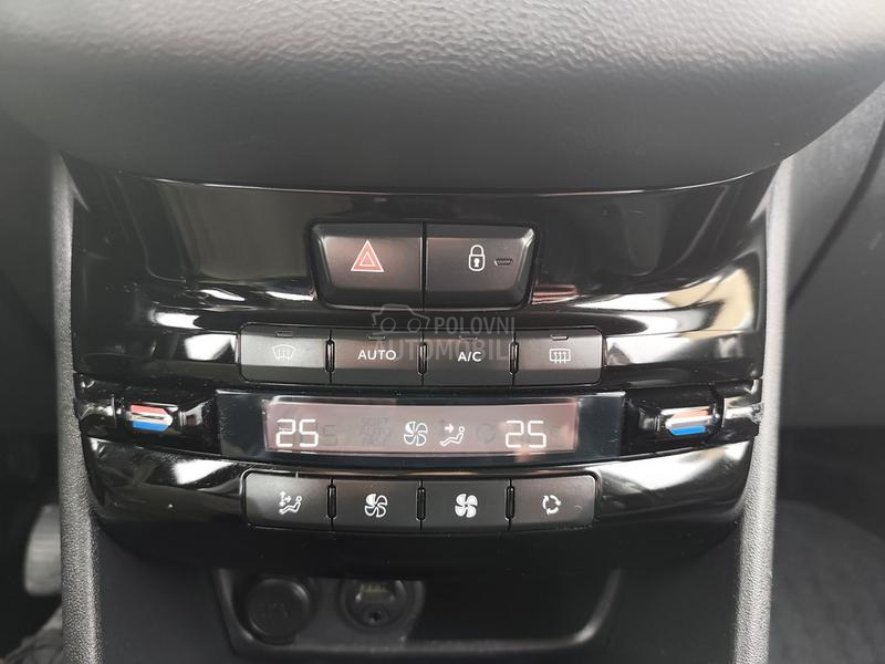 Peugeot 208 ALLURE /112 000/