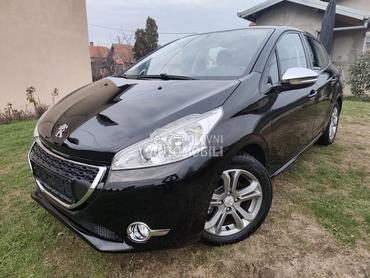 Peugeot 208 ALLURE /112 000/