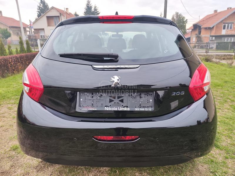 Peugeot 208 ALLURE /112 000/