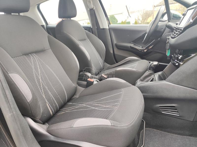 Peugeot 208 ALLURE /112 000/