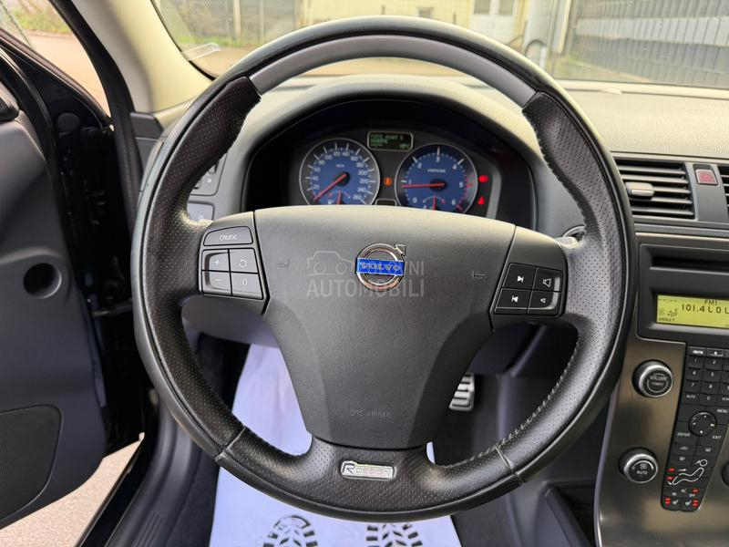 Volvo C30 R Design/1.6hdi/CH