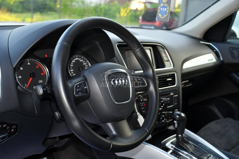 Audi Q5 2.0TDI/S-TRONIC /N0V