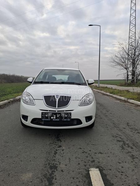 Lancia Ypsilon 