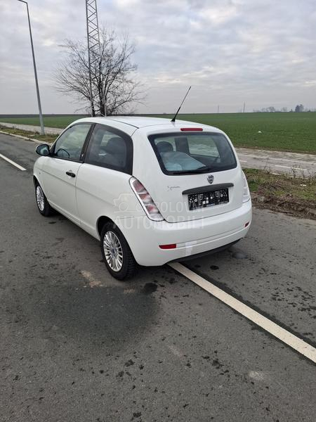 Lancia Ypsilon 