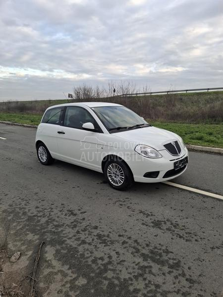 Lancia Ypsilon 