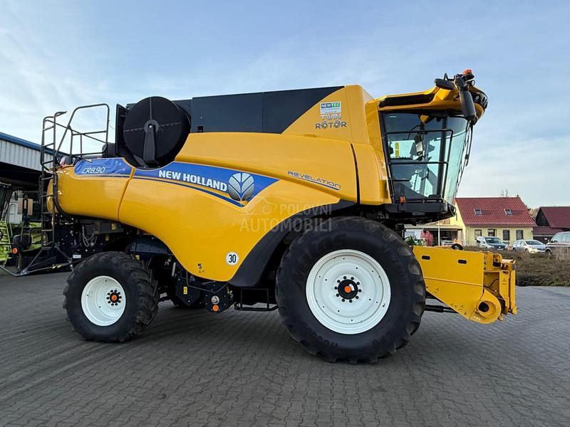 New Holland CR 8.90