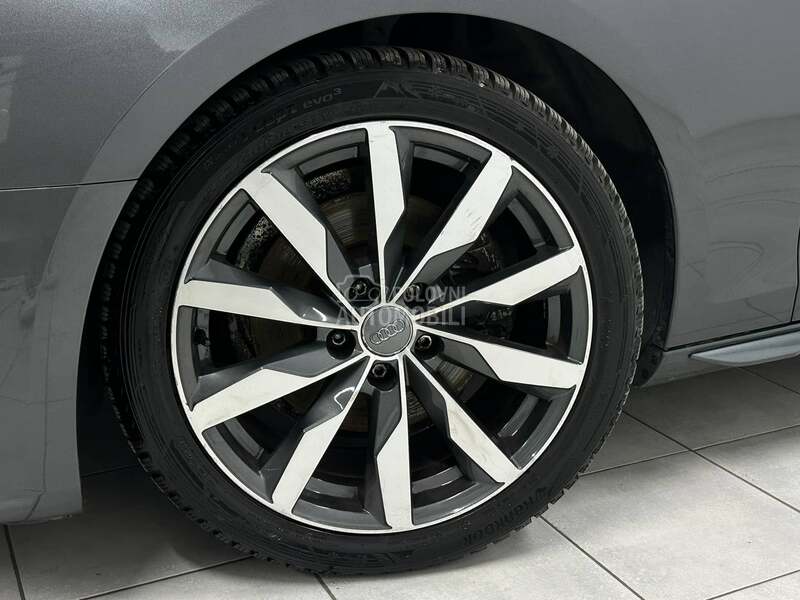 Audi A4 35 TDI 3xS LINE PAN