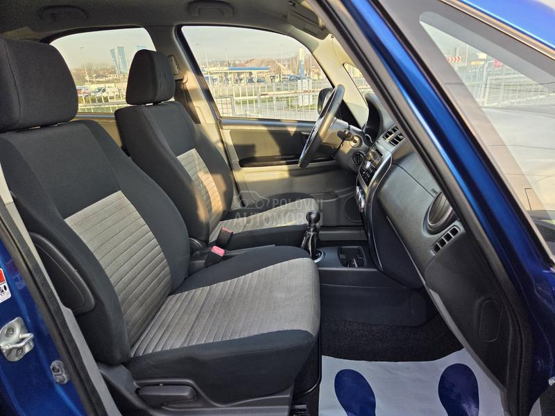 Suzuki SX4 1.6b 4x4 PIZ SULAI
