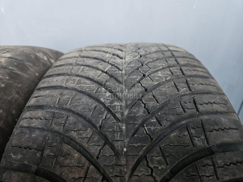 Goodyear 205/55 R16 Zimska