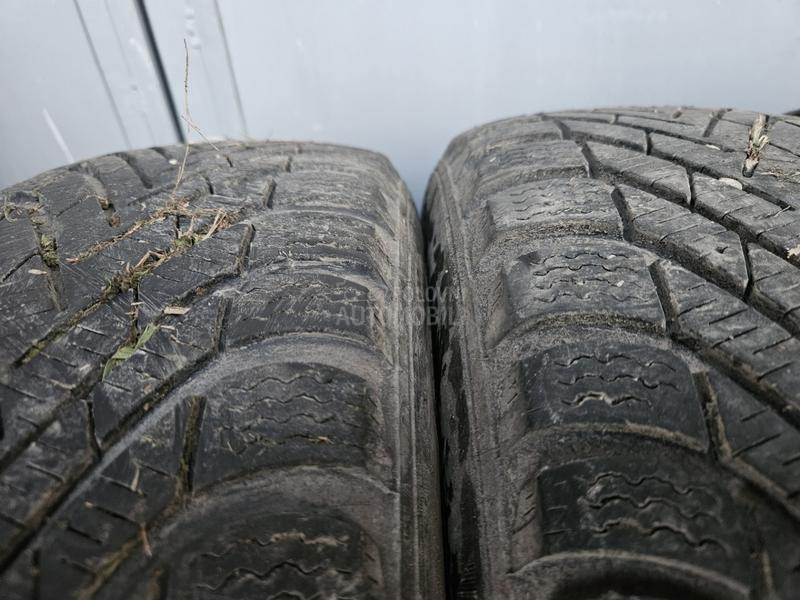 Pirelli 185/60 R15 Zimska