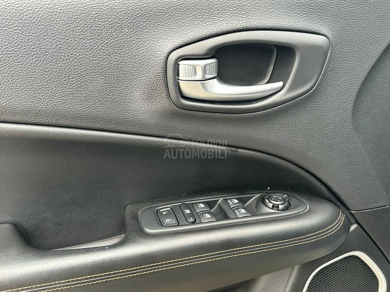 Jeep Compass 2.0MJET LIMITED N0V