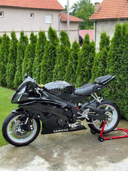 Yamaha R6