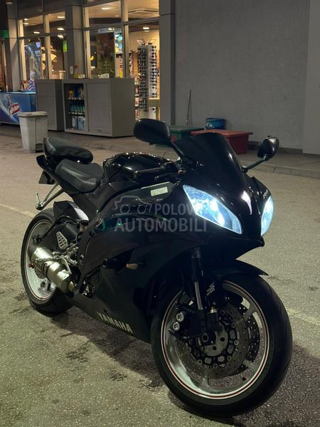 Yamaha R6
