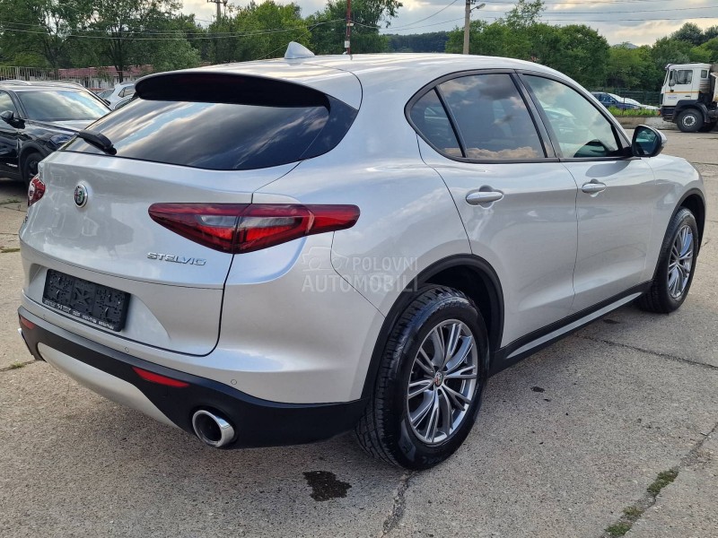 Alfa Romeo Stelvio 2.2D Q4 TURBO SPRINT