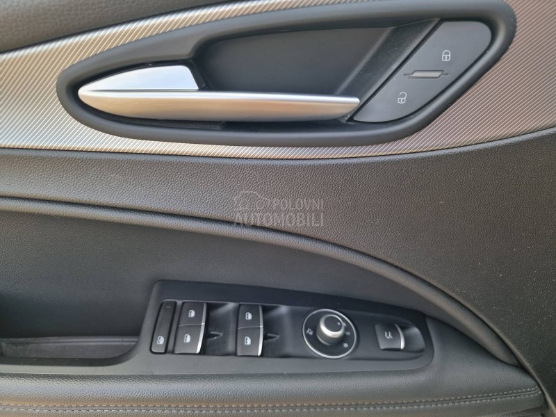 Alfa Romeo Stelvio 2.2D Q4 TURBO SPRINT