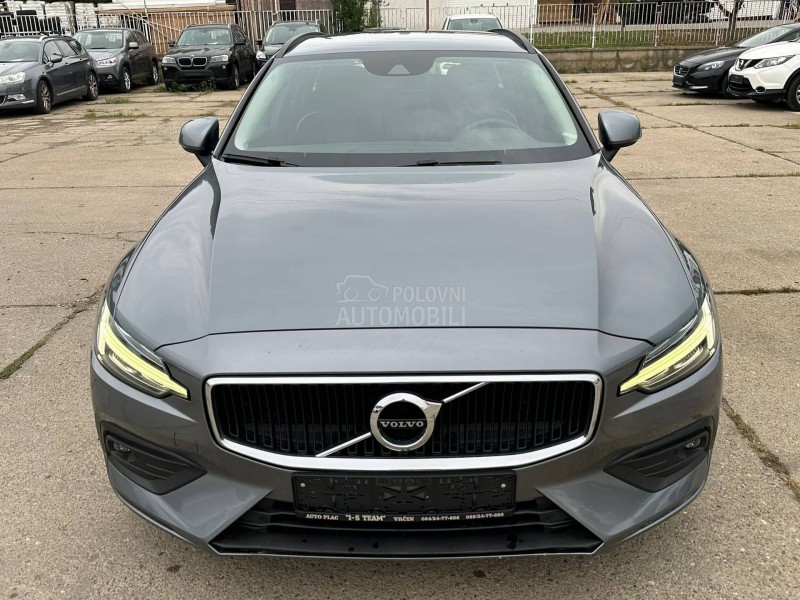 Volvo V60 2.0D MOMENTUM