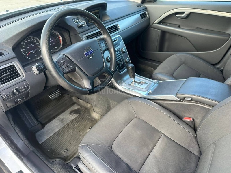 Volvo XC70 2.0D3 MOMENTUM N0V