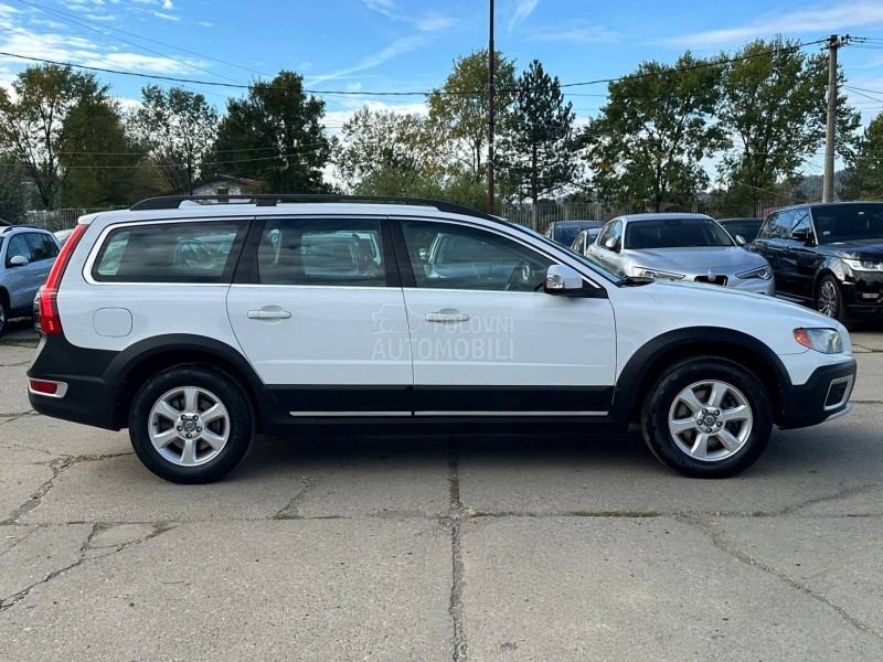 Volvo XC70 2.0D3 MOMENTUM N0V