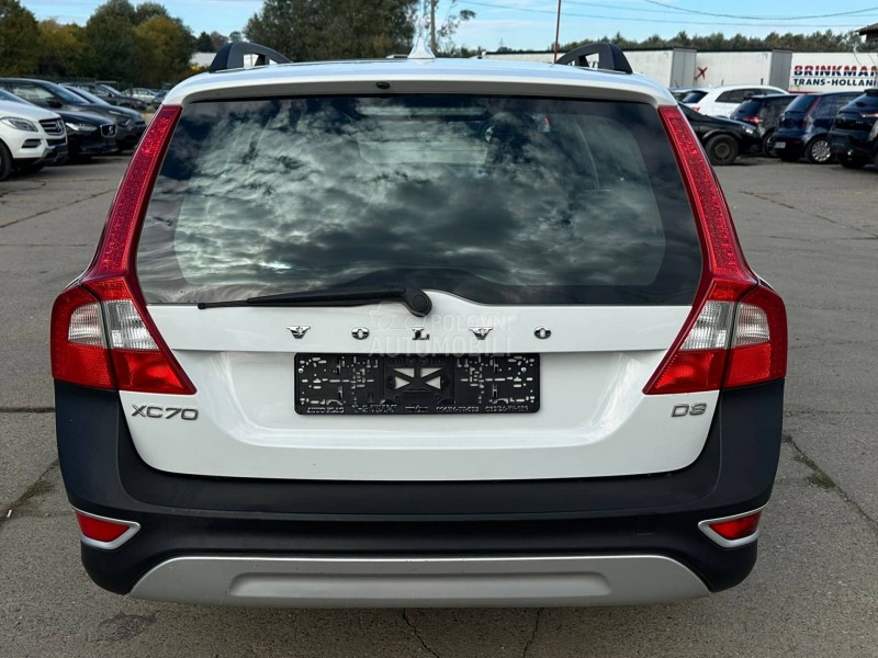 Volvo XC70 2.0D3 MOMENTUM N0V