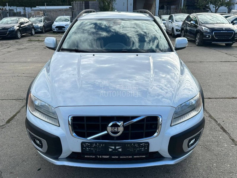 Volvo XC70 2.0D3 MOMENTUM N0V