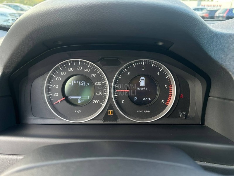 Volvo XC70 2.0D3 MOMENTUM N0V